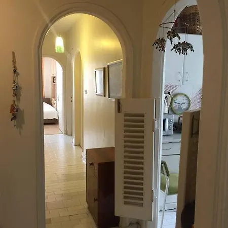 Apartament Spacious 2br Apartment, Centrally Located